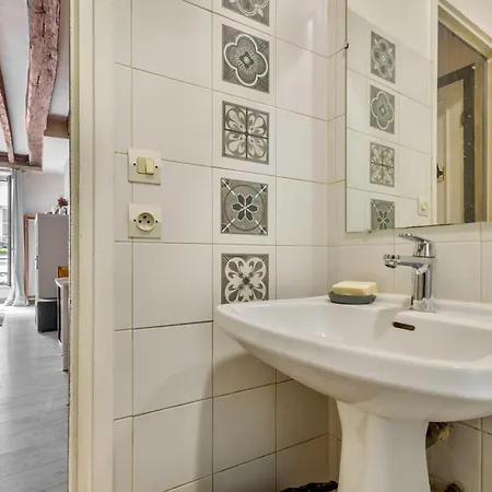 Faubourg Du Temple 2 - Ci - Pleasant, Light-filled Parisian - 2p *