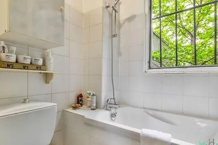 Faubourg Du Temple 2 - Ci - Pleasant, Light-filled Parisian - 2p Apartamento