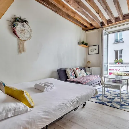 Faubourg Du Temple 2 - Ci - Pleasant, Light-filled Parisian - 2p